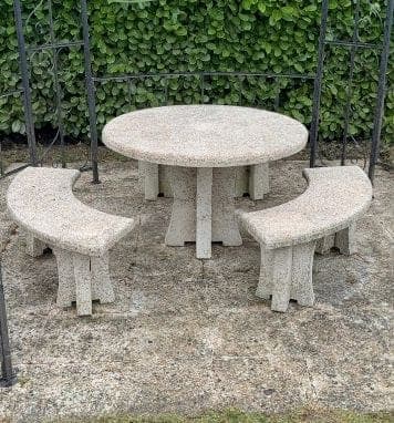 Le même salon de jardin après nettoyage